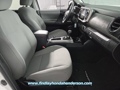Used 2019 Toyota Tacoma SR5 AWD/4WD image 20