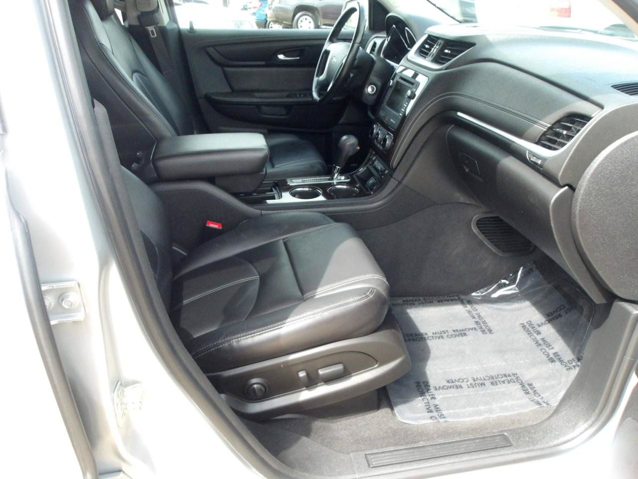 Used 2017 Chevrolet Traverse LT FWD image 10