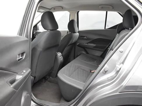 Used 2024 Nissan Kicks SV image 15