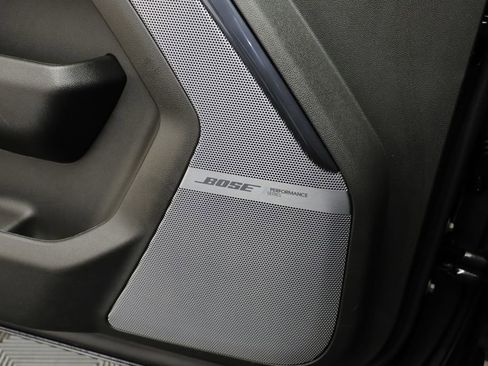 Used 2025 GMC Yukon AT4 Ultimate image 9