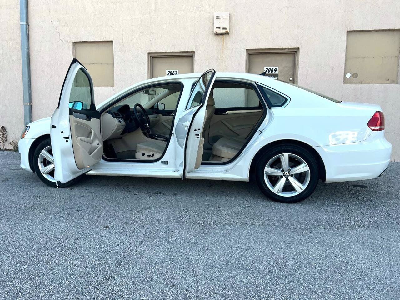 Used 2013 Volkswagen Passat 2.5 SE FWD image 14