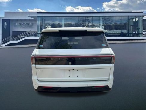New 2025 Lincoln Navigator L Reserve w/ Jet Appearance Package image 7