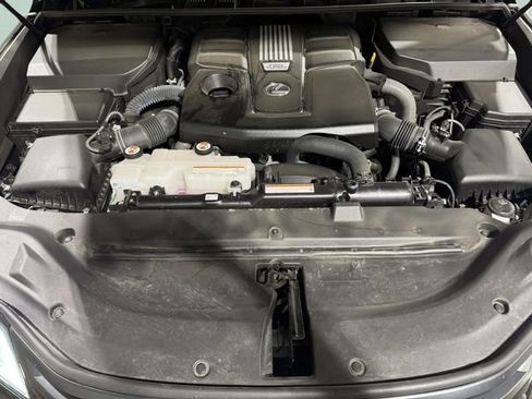 Used 2025 Lexus LX 600 4WD w/ Interior Upgrade Package image 31