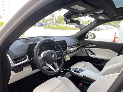 New 2026 BMW X1 xDrive28i w/ Technology Package AWD/4WD image 9