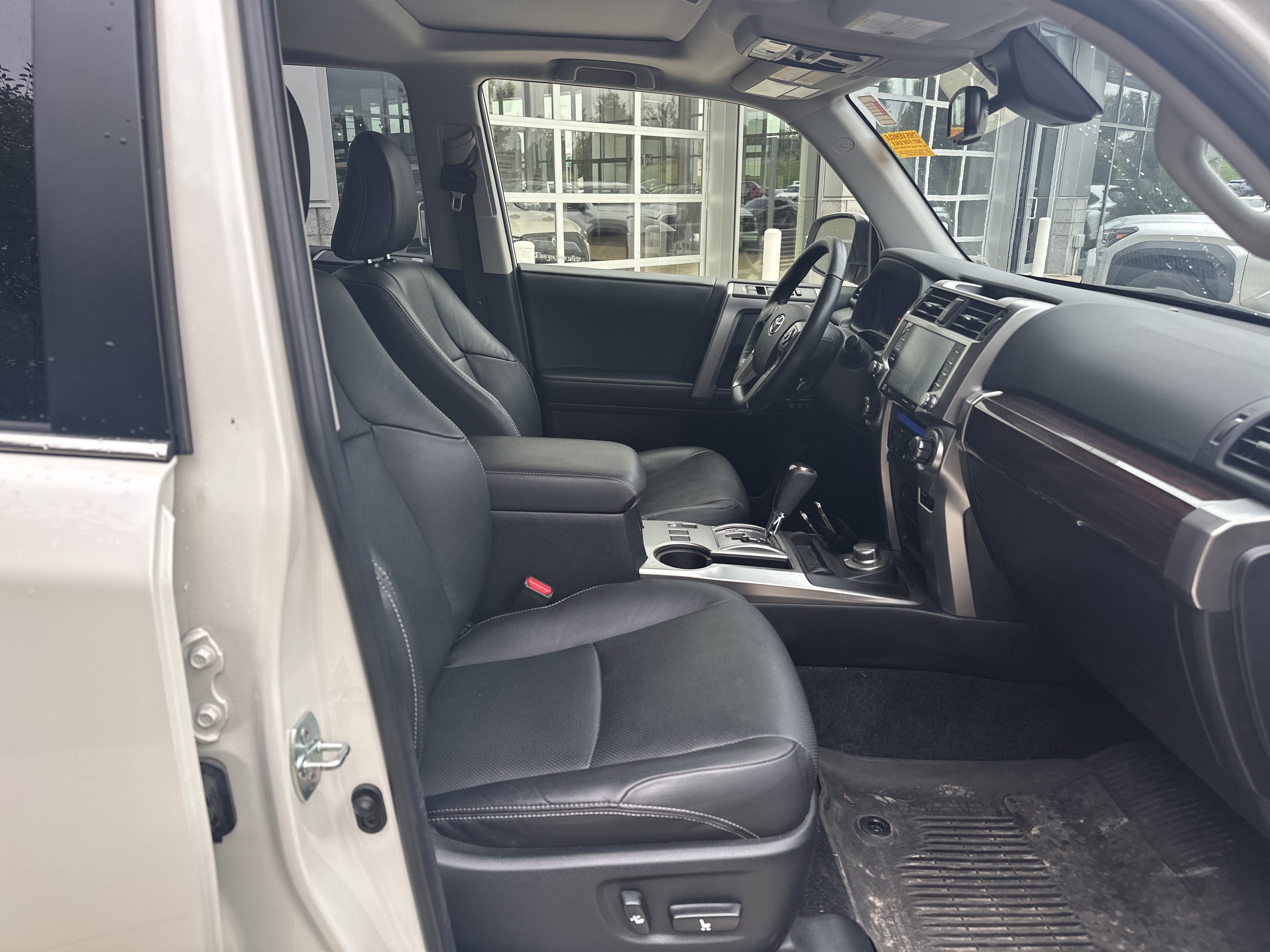 Used 2023 Toyota 4Runner Limited AWD/4WD image 28