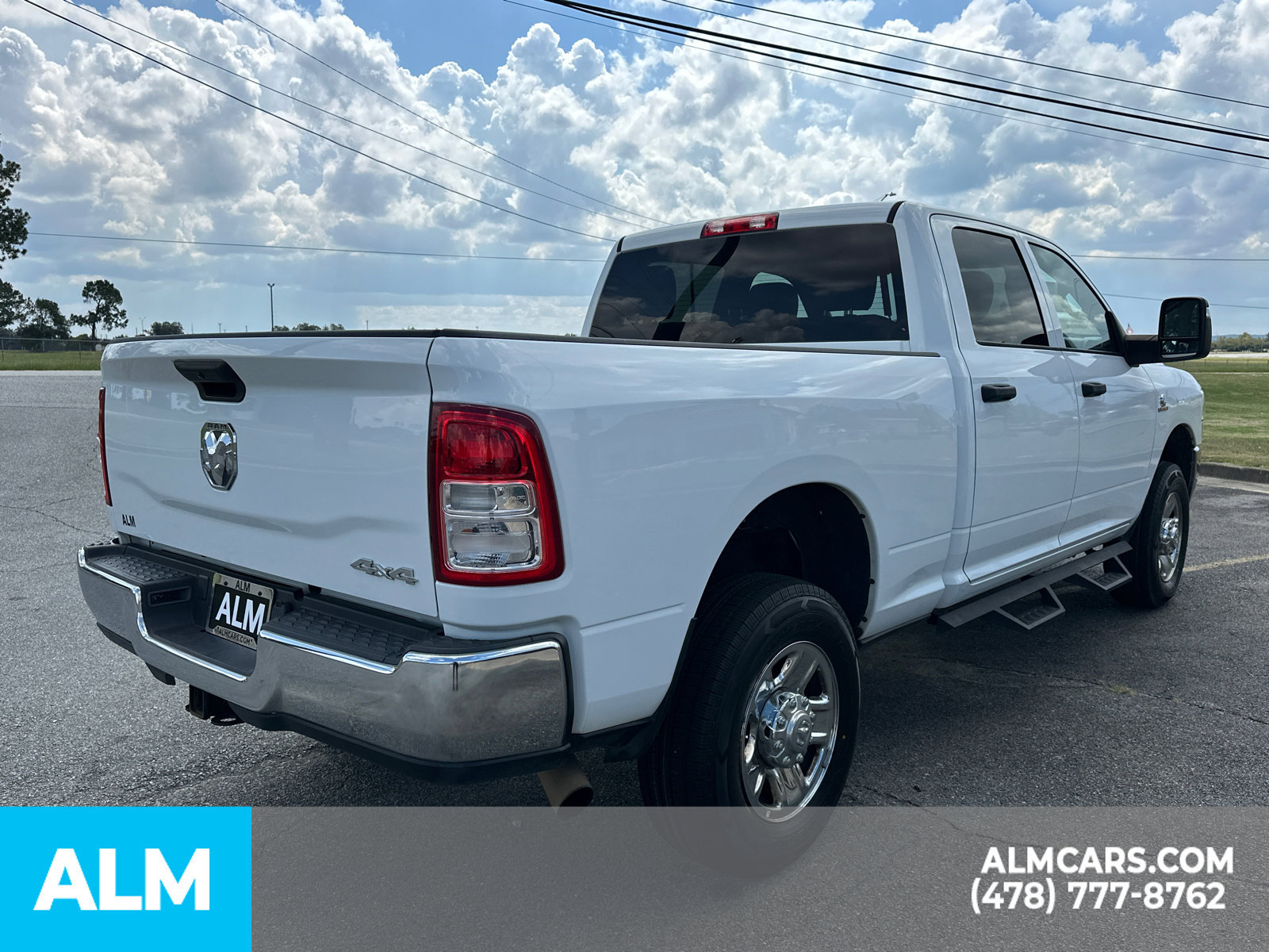 Used 2024 RAM 2500 Tradesman w/ Chrome Appearance Group AWD/4WD image 5