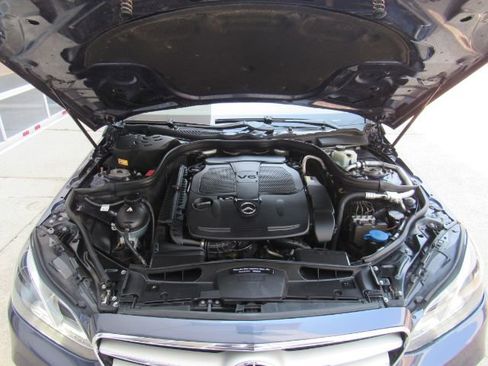 Used 2014 Mercedes-Benz E 350 Sedan image 53