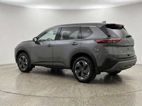 Used 2025 Nissan Rogue SV AWD/4WD image 6