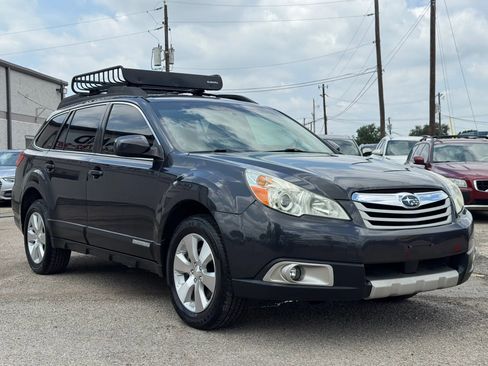 Used 2010 Subaru Outback 3.6R Limited AWD/4WD image 9
