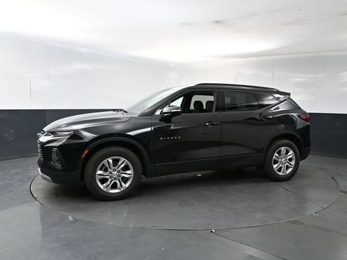 Used 2020 Chevrolet Blazer LT AWD/4WD image 2