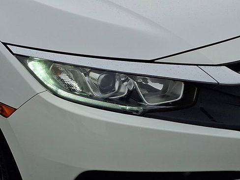 Used 2018 Honda Civic LX image 11