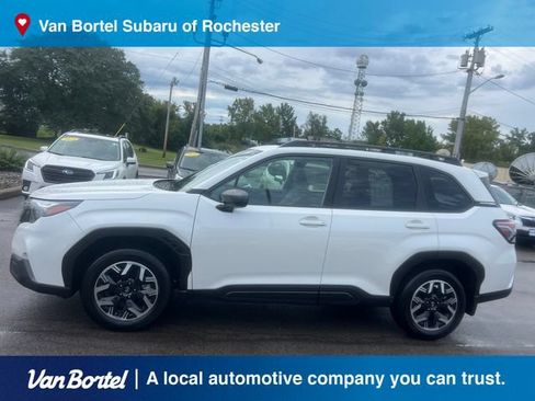 Certified 2025 Subaru Forester Premium AWD/4WD image 3