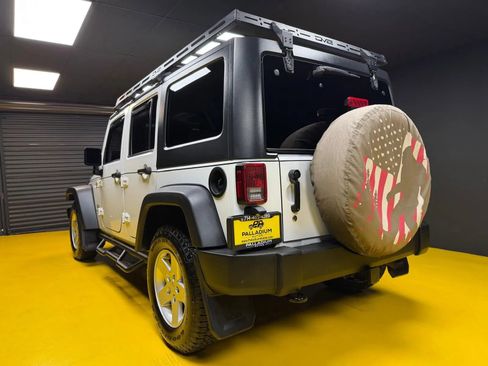 Used 2018 Jeep Wrangler Unlimited Sport S AWD/4WD image 4
