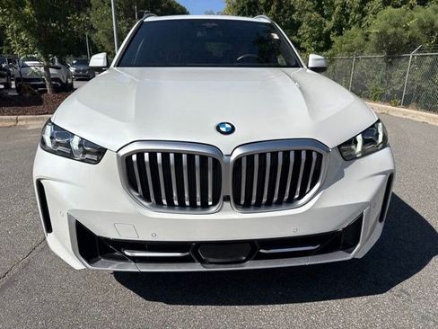 Certified 2025 BMW X5 xDrive40i w/ Premium Package AWD/4WD image 2