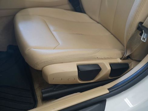 Used 2013 BMW 320i Sedan RWD image 25