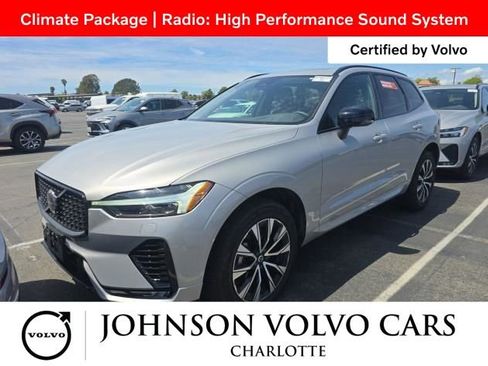 Used 2025 Volvo XC60 B5 Core image 3