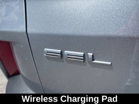 Used 2022 Ford Escape SEL w/ Technology Package FWD image 17