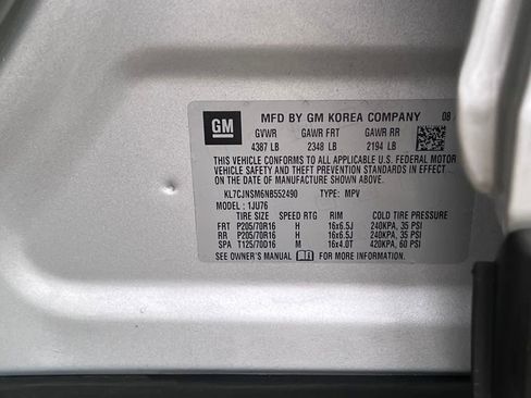 Used 2022 Chevrolet Trax LS w/ Tint and Cruise Package image 16