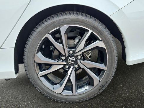 Used 2020 Honda Civic Sport image 31