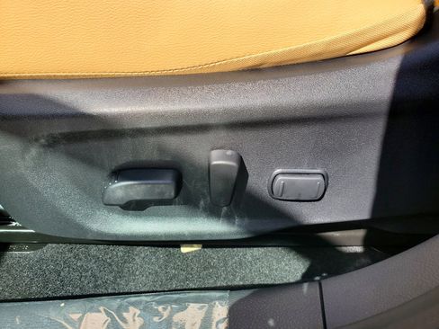 Certified 2025 Nissan Sentra SV w/ SV Premium Package image 21