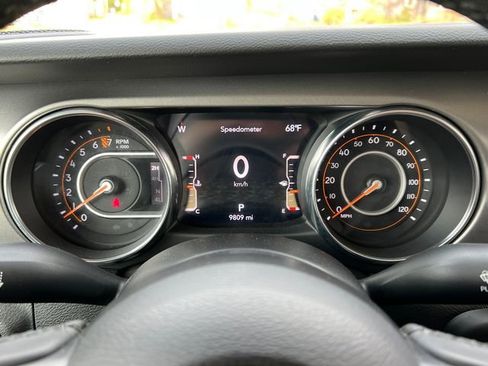 Used 2023 Jeep Gladiator Sport AWD/4WD image 19