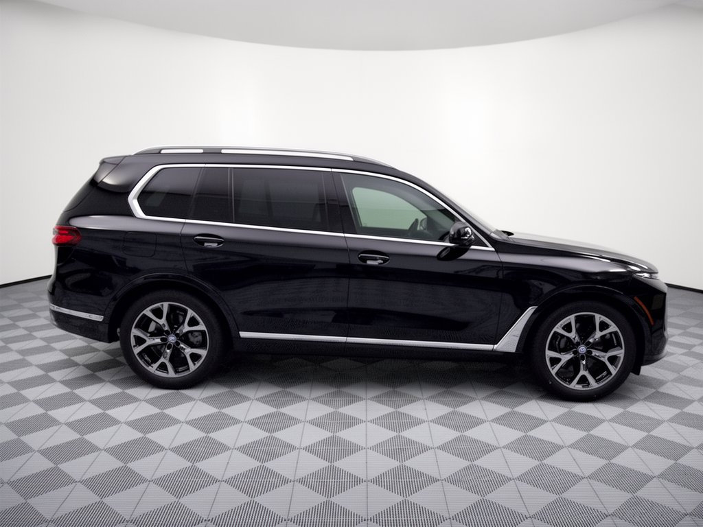 Used 2027 BMW X7 xDrive40i AWD/4WD image 8
