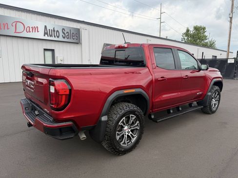 Used 2024 GMC Canyon AT4 w/ AT4 Premium Package AWD/4WD image 10