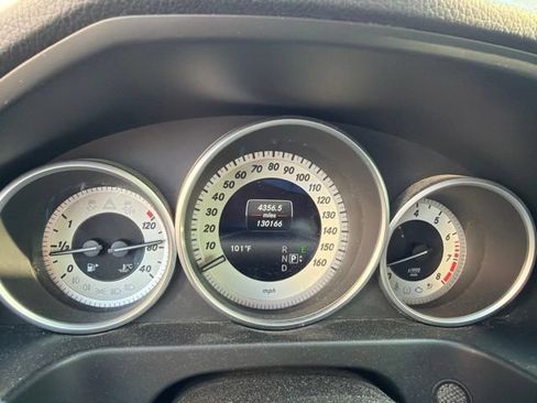 Used 2016 Mercedes-Benz E 350 Sedan image 4