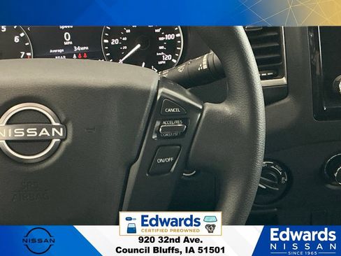 Used 2024 Nissan Frontier SV AWD/4WD image 18