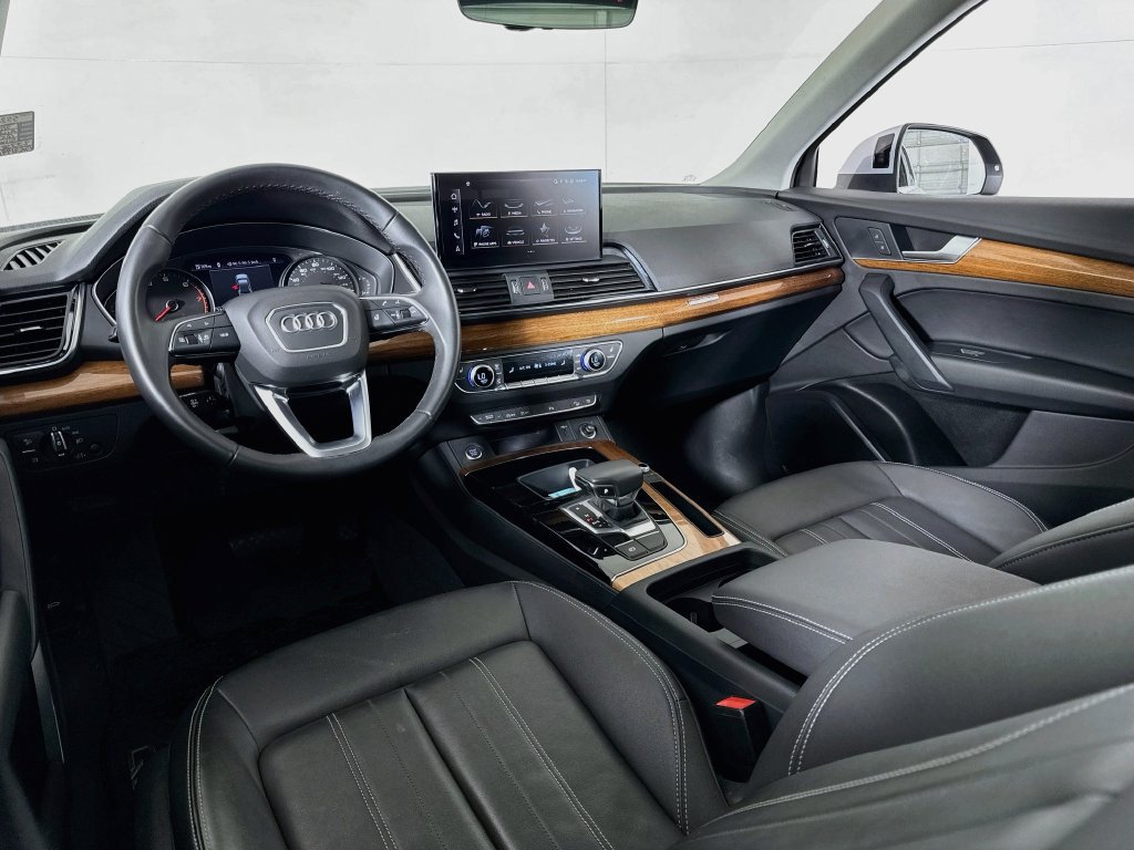 Used 2023 Audi Q5 2.0T Premium w/ Convenience Package AWD/4WD image 28