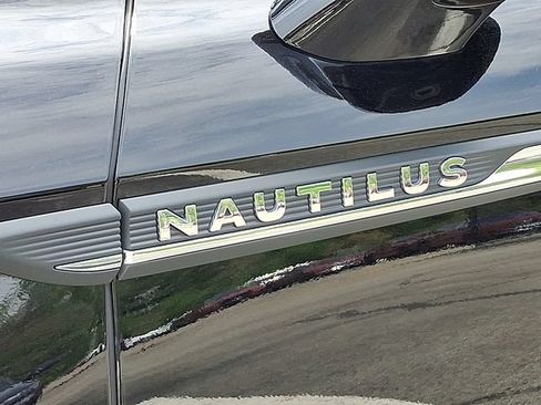 Certified 2023 Lincoln Nautilus Reserve AWD/4WD image 30
