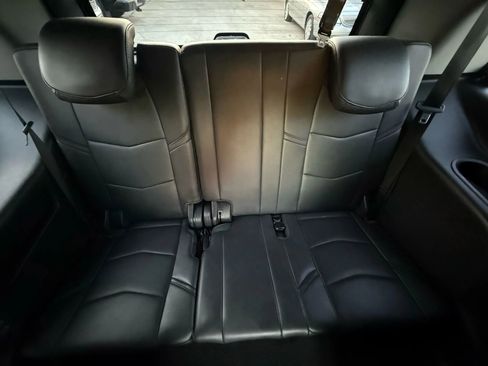 Used 2018 Cadillac Escalade Luxury RWD image 17