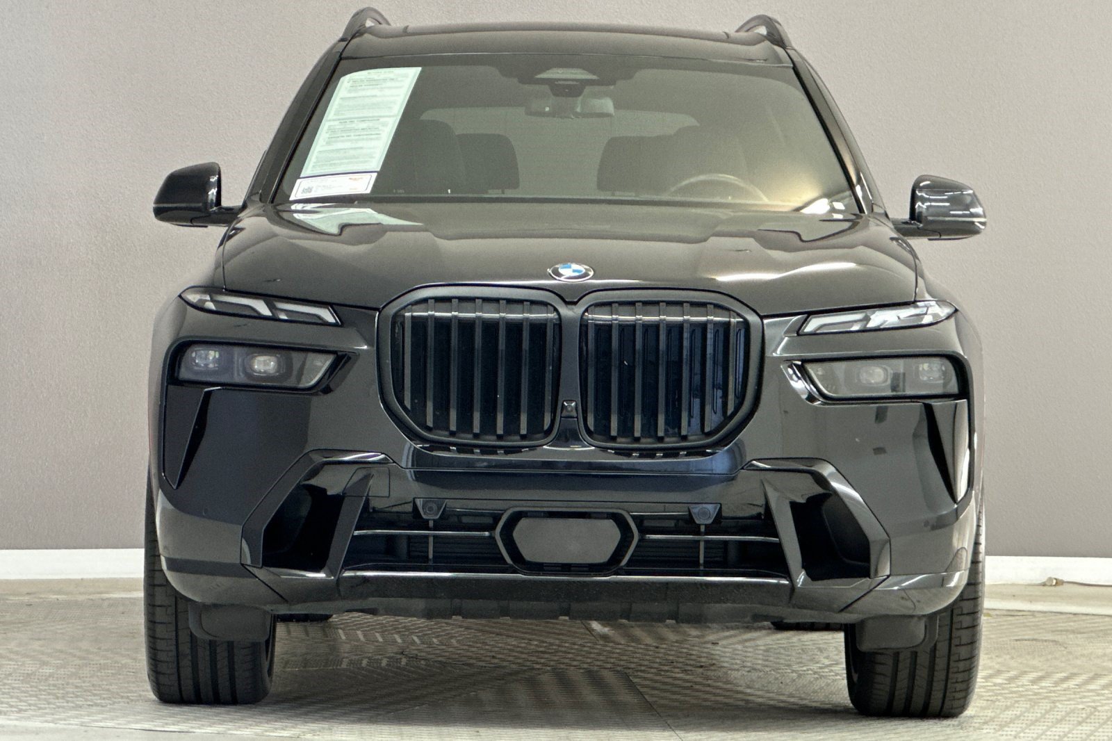Certified 2025 BMW X7 xDrive40i w/ M Sport Package AWD/4WD image 5
