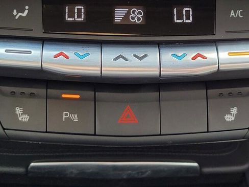 Used 2023 Cadillac XT4 Luxury w/ Cold Weather Package image 25