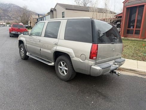 Used 1999 Cadillac Escalade 4WD image 3