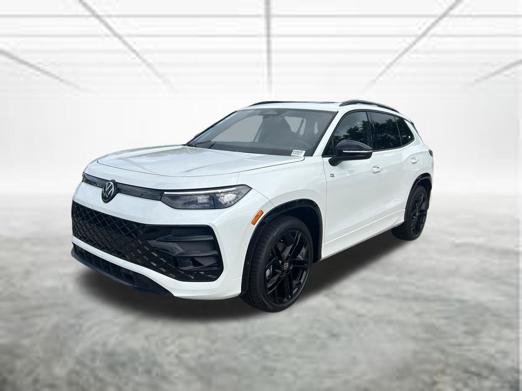 New 2026 Volkswagen Tiguan SE R-Line FWD image 2