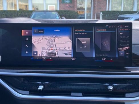 Used 2023 BMW X7 xDrive40i w/ Executive Package image 37