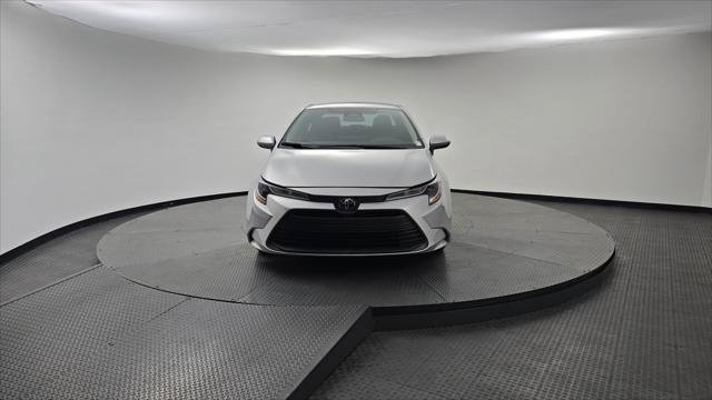 Used 2025 Toyota Corolla LE FWD image 12