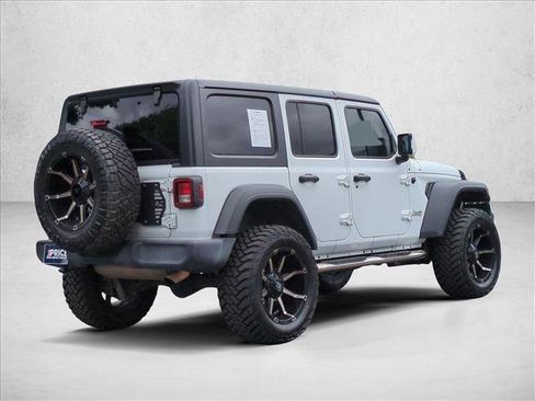 Used 2019 Jeep Wrangler Unlimited Sport S AWD/4WD image 5