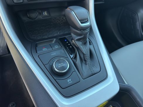 Used 2024 Toyota RAV4 XLE Premium image 16