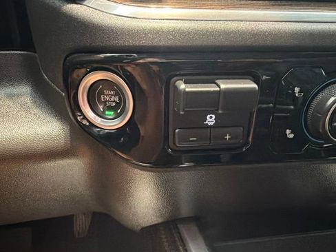 Used 2024 Chevrolet Silverado 1500 LT Trail Boss w/ LT Trail Boss Premium Package AWD/4WD image 22