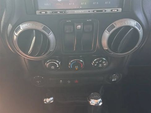 Used 2013 Jeep Wrangler Sport AWD/4WD image 19