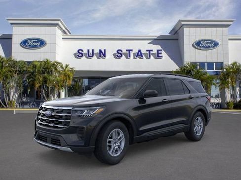 New 2026 Ford Explorer Active image 3