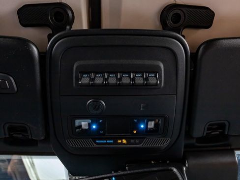 Used 2025 Ford Bronco Raptor AWD/4WD image 19