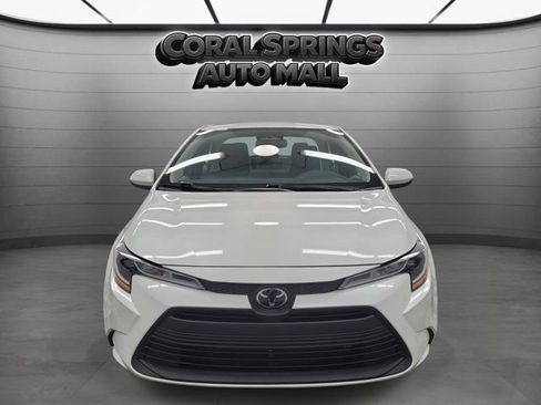 Used 2025 Toyota Corolla LE FWD image 2