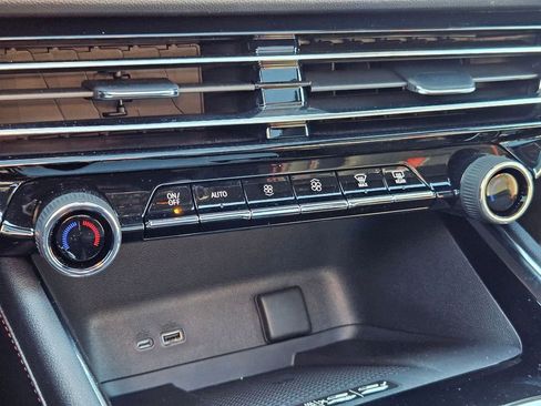 New 2026 Chevrolet Traverse RS image 24