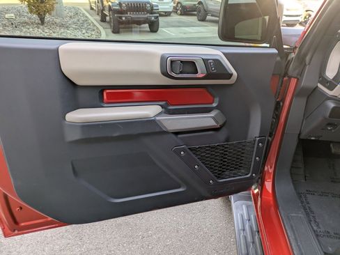 Used 2023 Ford Bronco Wildtrak image 12