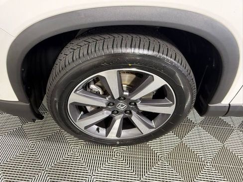 Used 2025 Honda Pilot Elite image 13