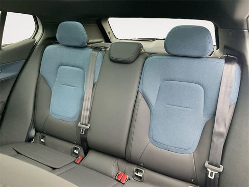 New 2026 Volvo EX30 Cross Country Ultra image 13