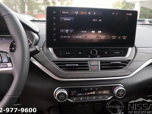 New 2025 Nissan Altima 2.5 SL image 18